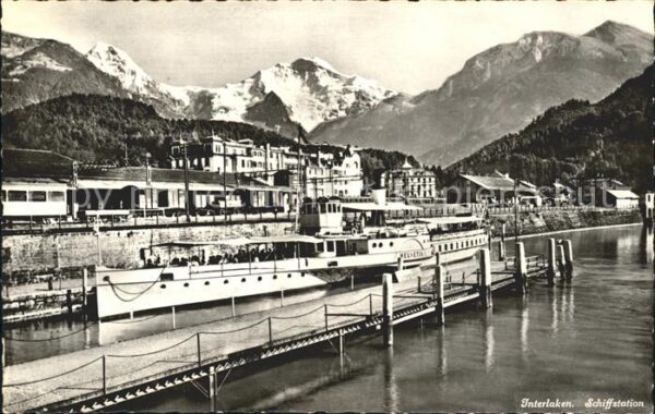 Dampfer Seitenrad Helvetia Interlaken Schiffstation