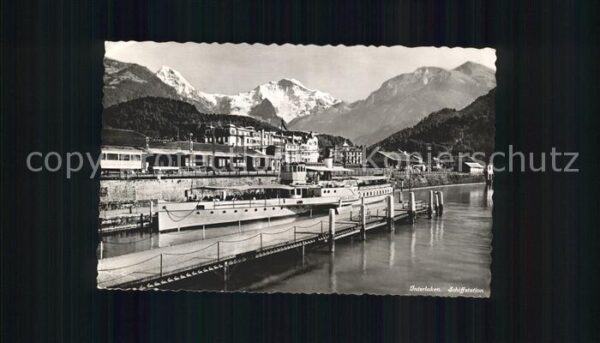 Dampfer Seitenrad Helvetia Interlaken Schiffstation