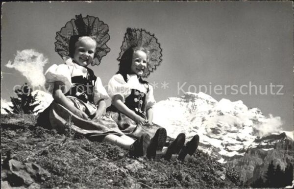 Trachten Schweiz Sonntagstracht Berner Oberland Jungfrau