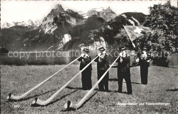 Alphorn Alphornbläser Fahnenschwinger