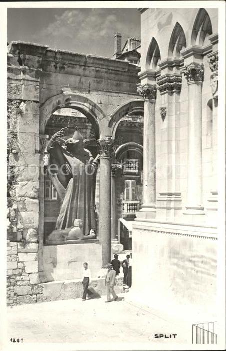Split Spalato Statue