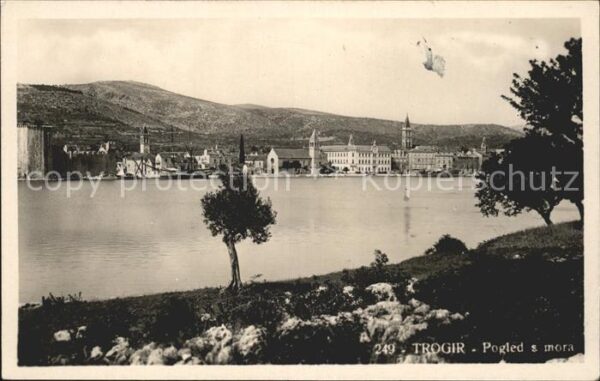 Trogir Trau Pogled s mora