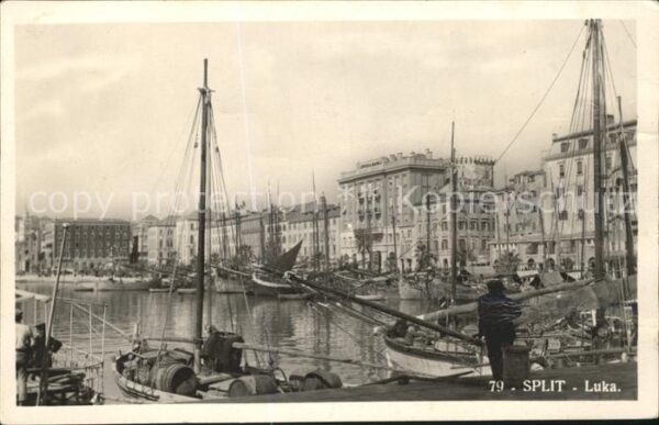 Split Spalato Luka Hafen Fischerboote