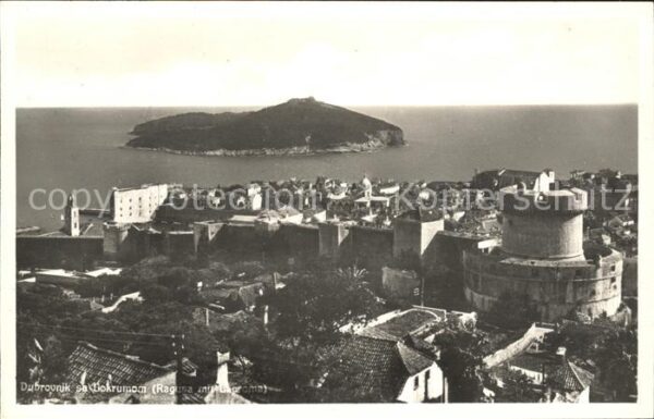 Dubrovnik Ragusa sa Lokrumom Altstadt Stadtmauer Insel L
