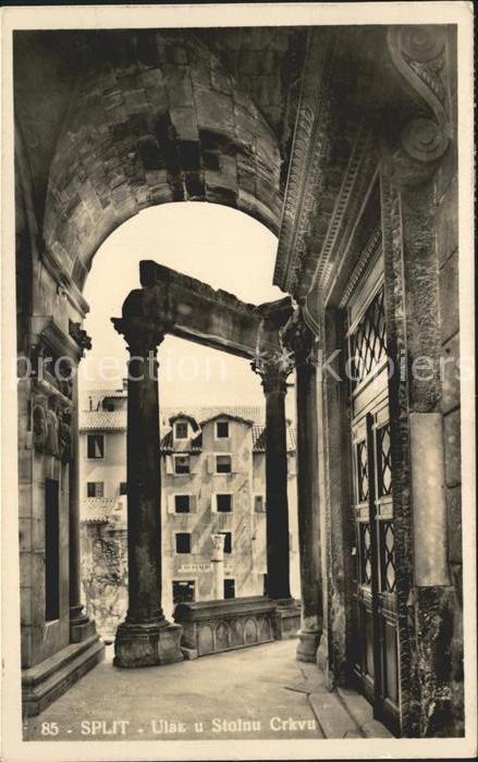 Split Spalato Ulaz u Stolnu Crkvu Eingang Kathedrale