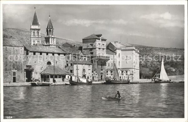 Kroatien Croatia Stadt an der Küste