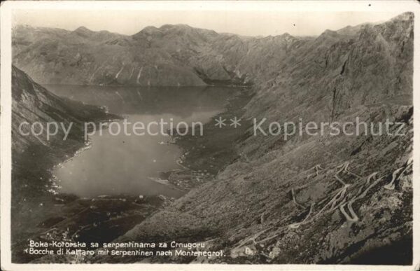 Kotor Montenegro Bucht von Kotor mit Serpentinen Gebirgs