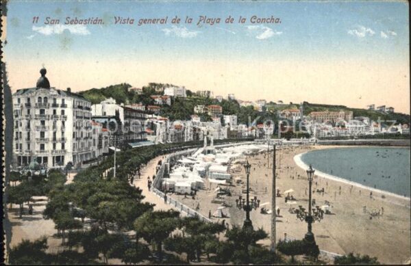 San Sebastian  Pais Vasco ES Vista general de la Playa de la Concha