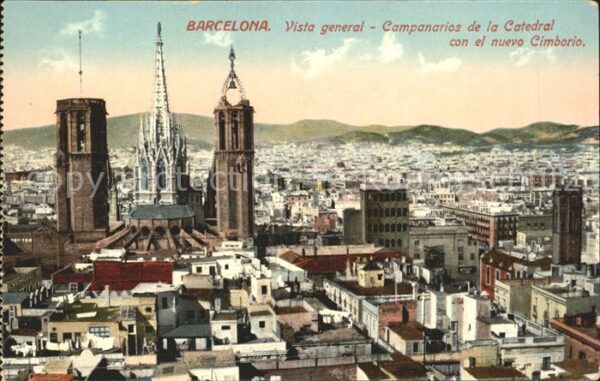 Barcelona Cataluna vista general Campanarios de la Catedra