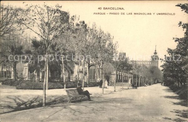 Barcelona Cataluna Parque paseo de las Magnolias y umbracu