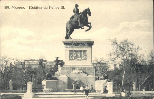 Madrid Spain Estatua de Felipe III