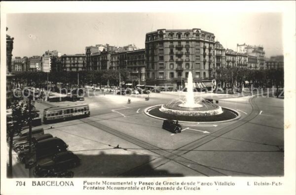 Barcelona Cataluna Fuente Monumental y Paseo de Gracia anc
