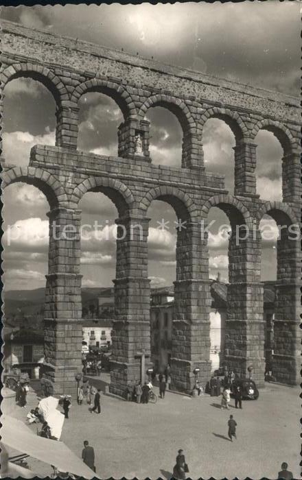 Segovia Acuedato en la Plaza del Azoguejo