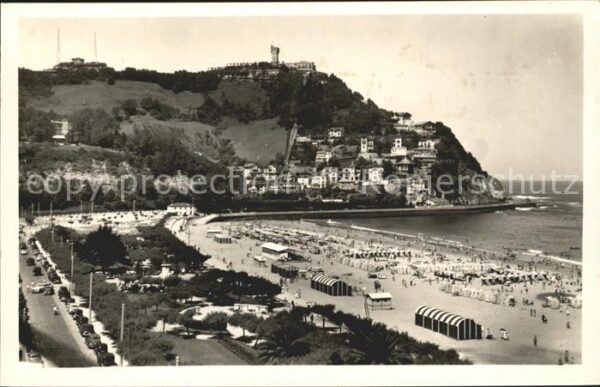 San Sebastian  Pais Vasco ES Jardines y playa de Ondarreta