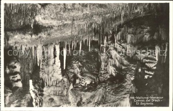 Hoehlen Caves Grottes Mallorca Manacor Cuevas del Drach El Sa