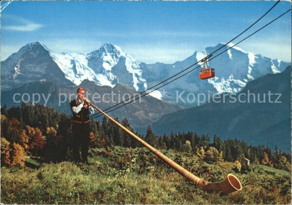 Alphorn Alphornbläser Seilbahn Berner Oberland