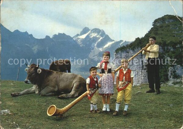 Alphorn Kinder Trachten Kühe Ebenalp Meglisalp