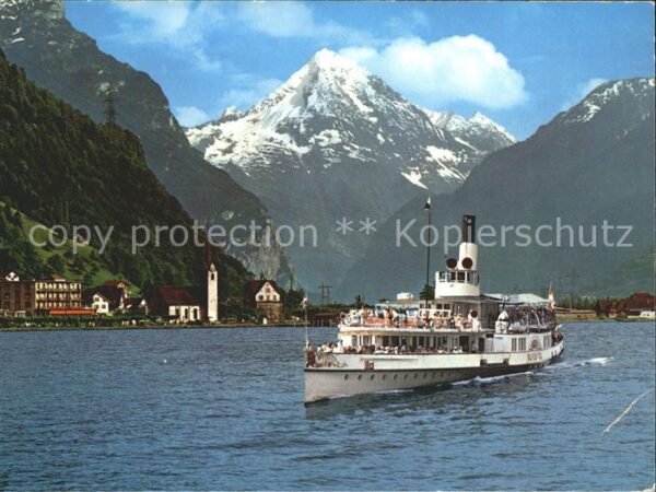 Dampfer Binnenschifffahrt Flüelen Vierwaldstättersee Bristenstock