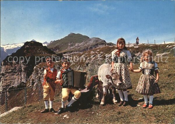 Trachten Schweiz Kinder Akkordeon Kalb Ebenalp Appenzell