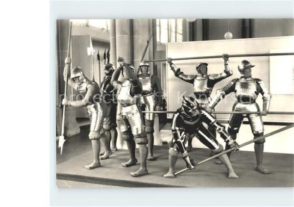 Rittertum Mittelalter Kriegergruppe Halbarte Langspiess Museu