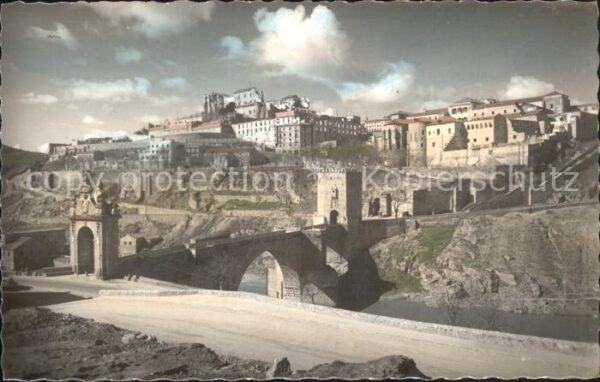 Toledo Castilla-La Mancha Puente de Alcantara y vista parcial