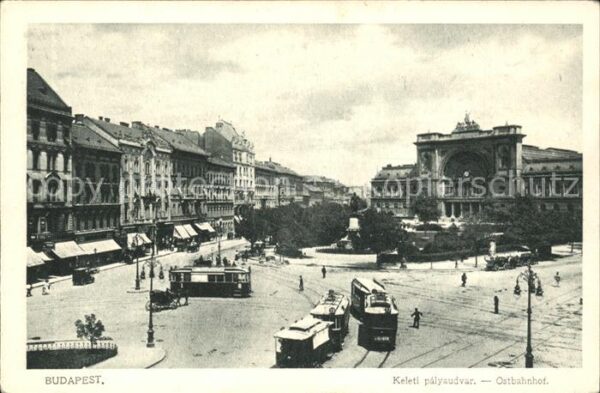 Budapest Ostbahnhof Platz Denkmal Strassenbahn