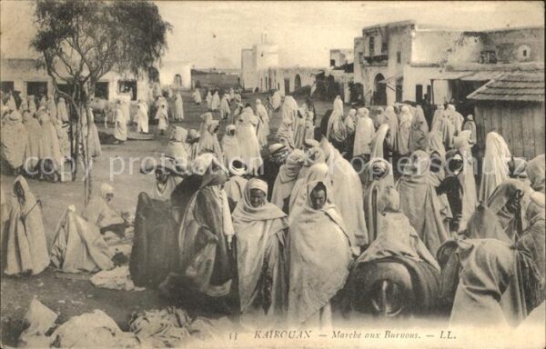 Kairouan Qairawan Marche aux Burnous