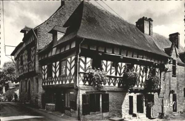Josselin Rue des Trente