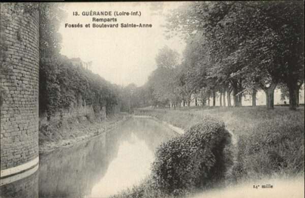 Guerande Remparts Fosses Boulevard Sainte-Anne