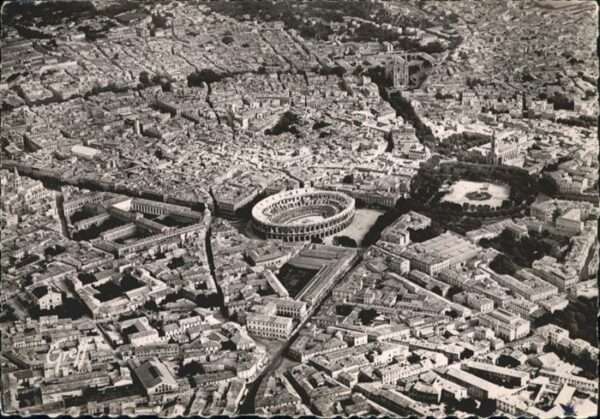 Nimes Fliegeraufnahme