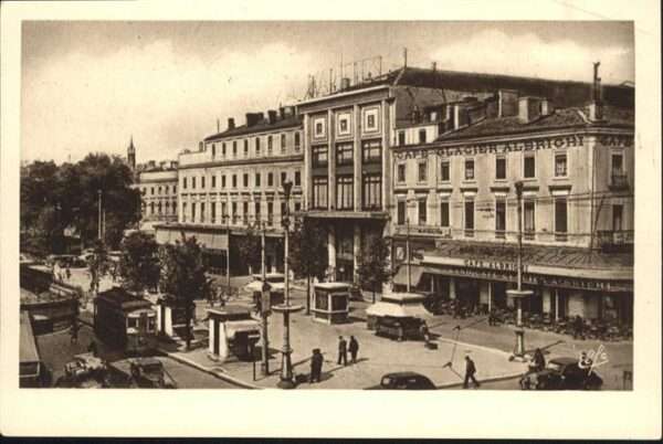 Toulouse Haute-Garonne Toulouse Avenue Carrefour Jean-Jaures T