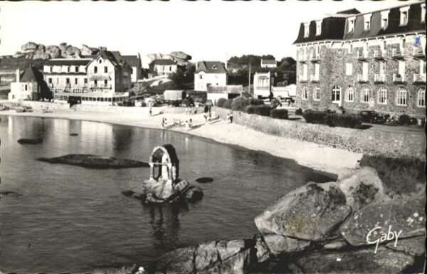 Ploumanach Plage de Saint Guirec