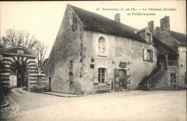 Cheverny le Chateau Entree