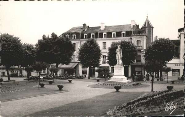 Dax Place Thiers Statue de Borda