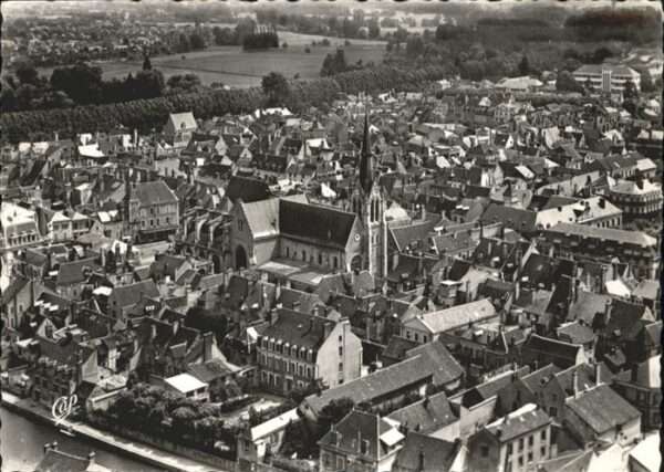 Montargis Loiret Montargis Fliegeraufnahme Eglise de la