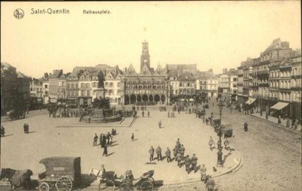 Saint-Quentin 02 Aisne Saint-Quentin Rathausplatz