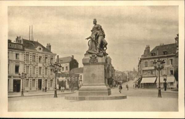St Quentin Aisne St_Quentin Oktoberplatz Denkmal