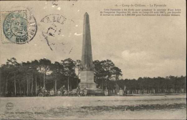 Chalons Camp Pyramide