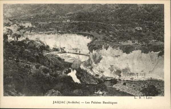 Jaujac Ardeche Falaises Basaltiques