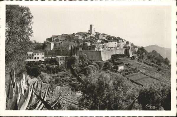 Saint-Paul-de-Vence Remparts Eglise Fontaine