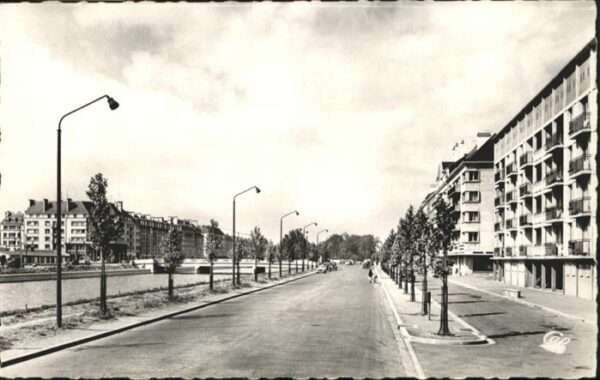 Caen Quai Juillet