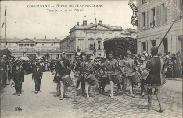 Compiegne Fetes Jeanne d_Arc Tambourins Fifres