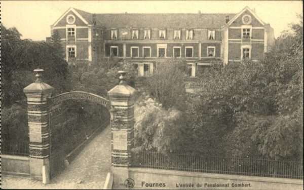 Fournes Entree du Pensionnat Gombert