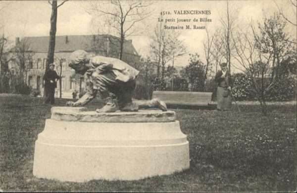 Valenciennes le petit joueur de Billes Statuaire M.