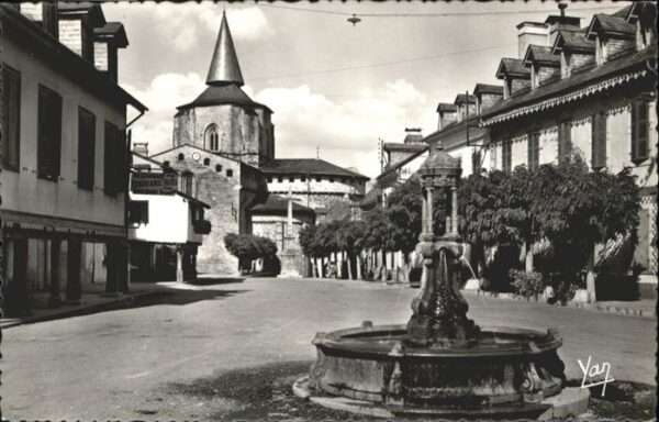 Saint-Savin Plage Eglise Brunnen