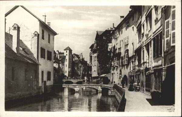 Annecy Haute-Savoie Annecy Quai de Ile Brücke