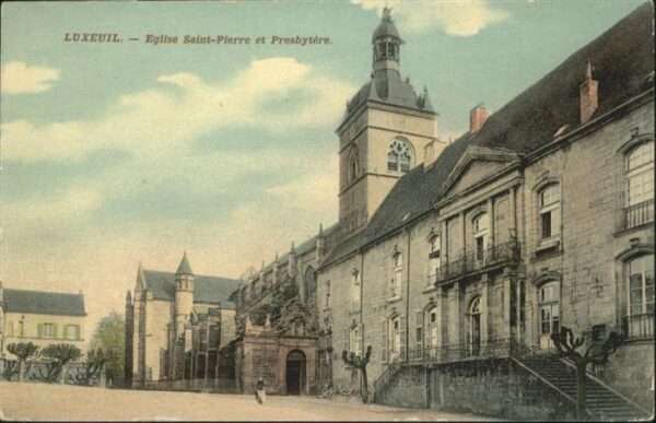 Luxeuil-les-Bains Eglise Saint Pierre Presbytere