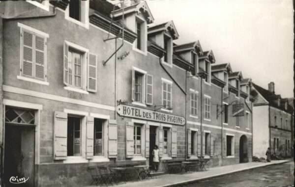 Toulon-sur-Arroux Hotel des Trois Pigeons