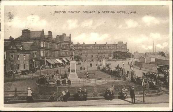 Ayr Burns Statue Square Station Hotel Kutsc
