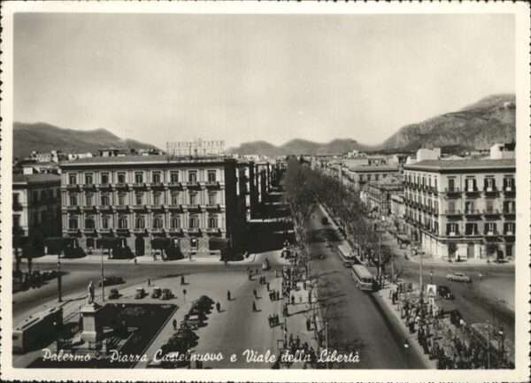 Palermo Sicilia Piazza Castelnuovo